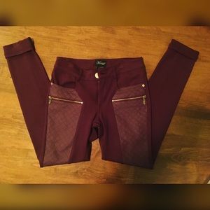 Burgundy jeggings with pleather